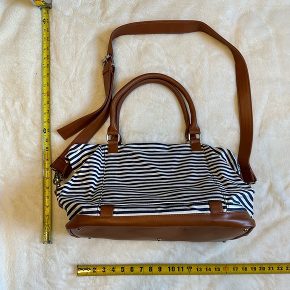 Weekender Bag Set - Picture 4 of 11